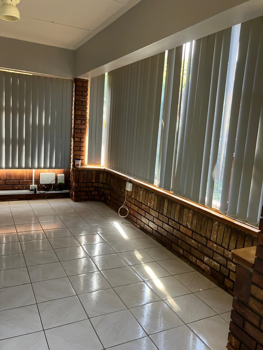To Let 2 Bedroom Property for Rent in Mosel Eastern Cape